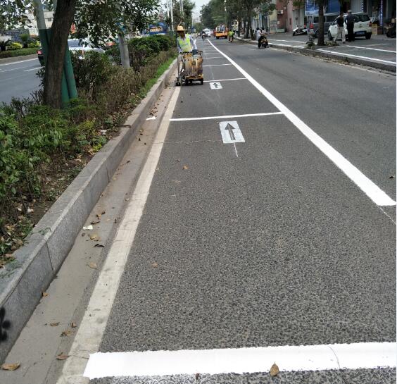 道路划线现场图-- 惠州市强路交通工程有限公司