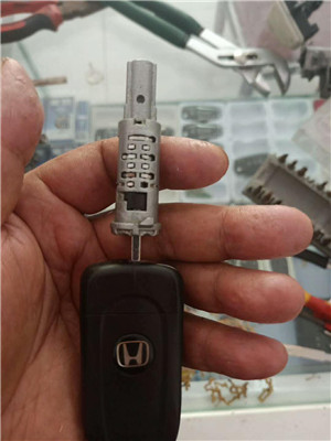 汽车钥匙尤其重要 汽车钥匙丢了怎么才能开锁-- 高平市天龙开锁部
