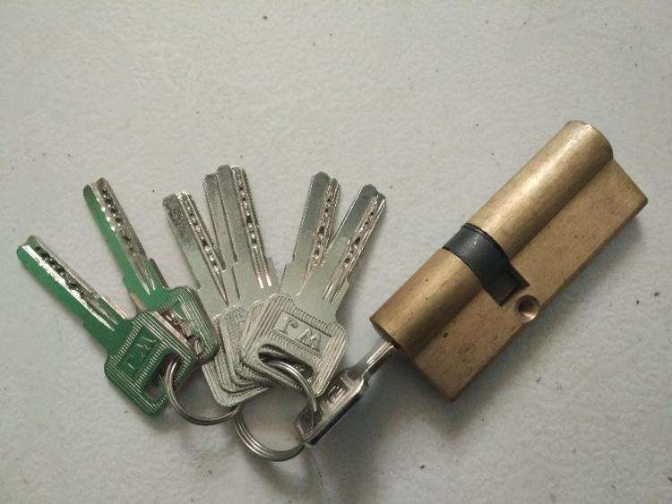开锁换锁芯多少钱  如何选购一把好的锁芯 