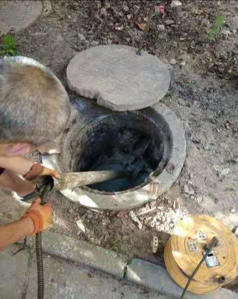 汝南县疏通下水道电话，24小时服务-- 汝南县小马管道疏通中心