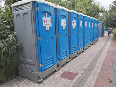 在威海，移動廁所和土建廁所有什么區別呢？