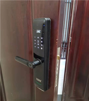 为何许多业主使用了防盗门，装修后却还要更换锁芯。