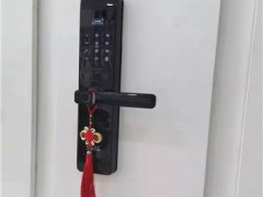介绍使用门锁的一些注意事项，指纹锁的日常维护