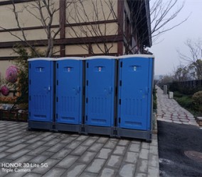 南京云水移動廁所廠家為商場的順利舉行保駕護航