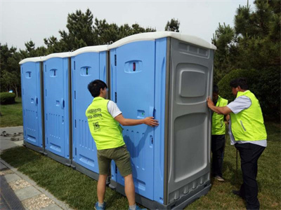 在人流量大的景区，移动厕所起着至关重要的作用-- 淮安立维移动厕所出租厂家