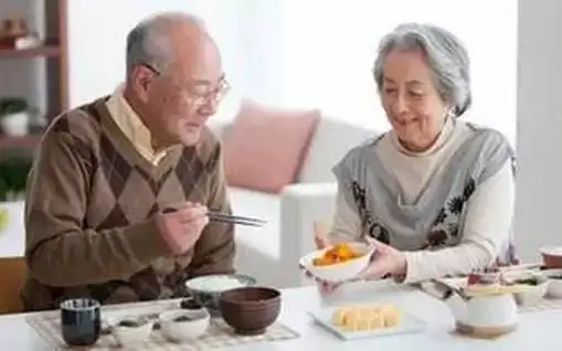 麻城养老公寓老人们的饮食应当具备以下特点