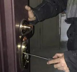 阿拉尔开锁师傅电话谈如何取出锁中断开的钥匙-- 阿拉尔市御匠开锁店