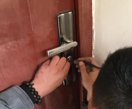 金乡县开锁公司建议用户在选择锁的过程中注意观察