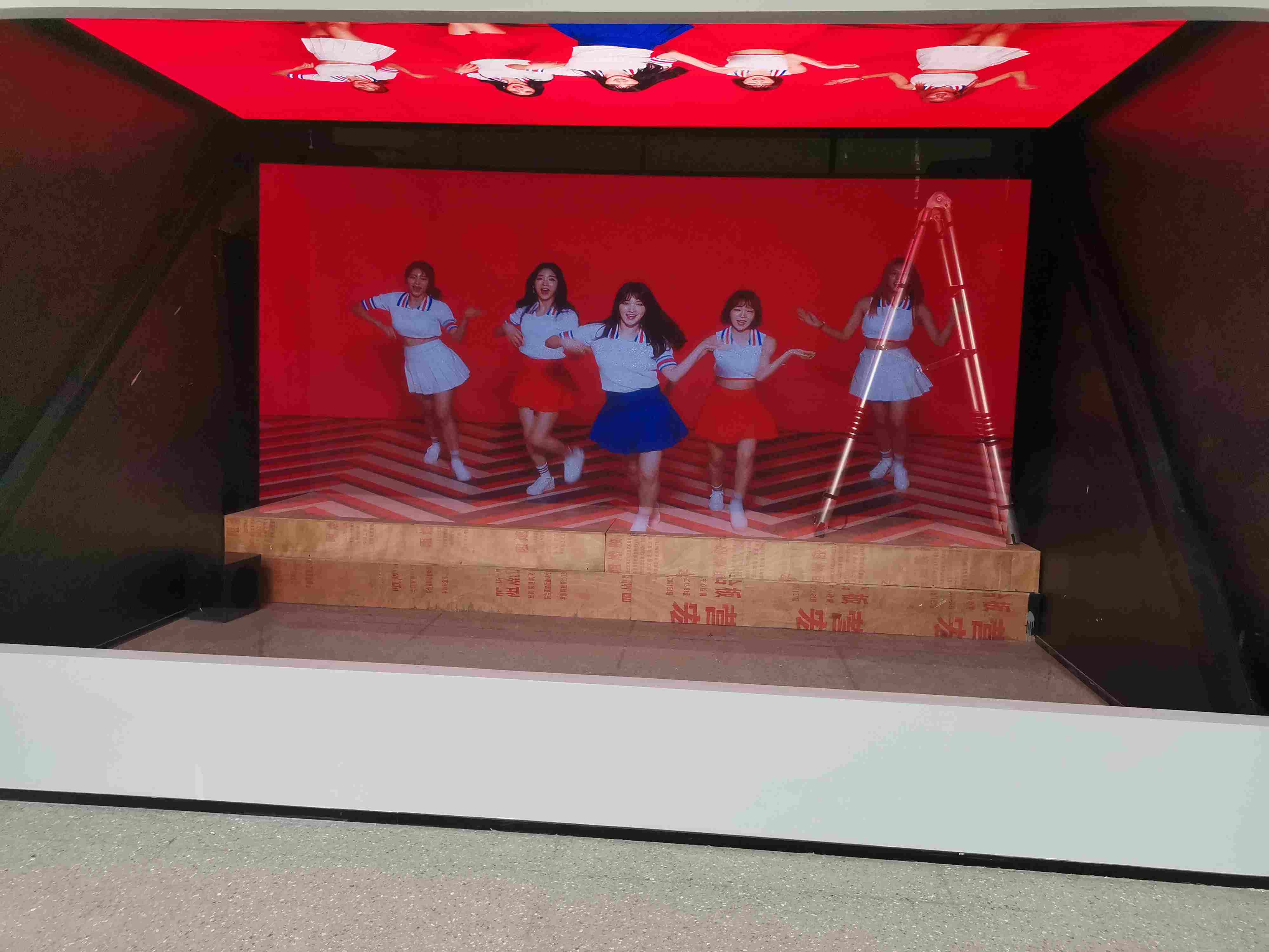 深圳全息成像供应商 幻影成像膜 3D全息舞台展厅投影技术-- 深圳市时代中视科技发展有限公司