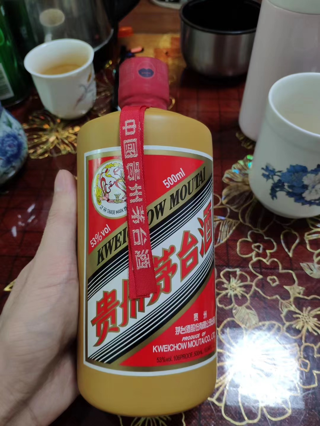 咸阳15年茅台酒的回收价跟鉴定可上门-- 咸阳兴隆烟酒礼品回收行