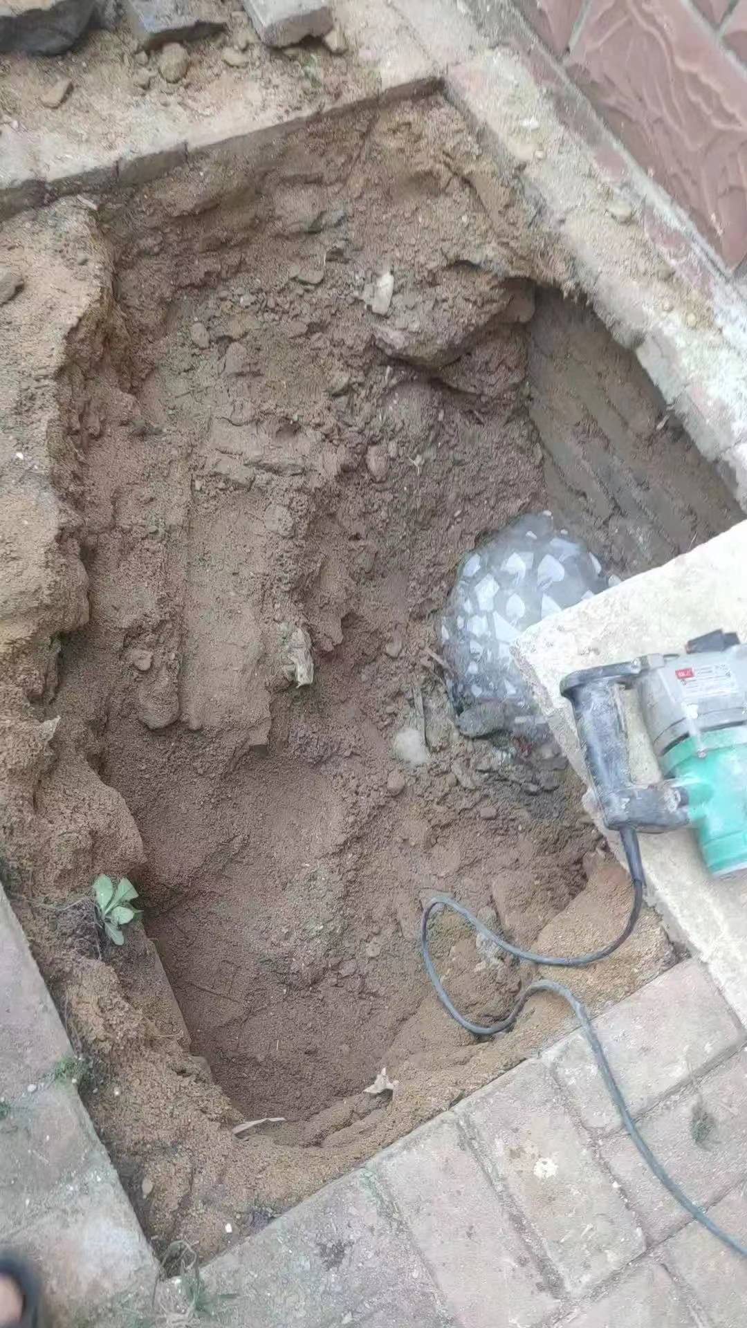 怎么判断哪里是管道漏点-- 烟台水工匠漏水检测维修公司