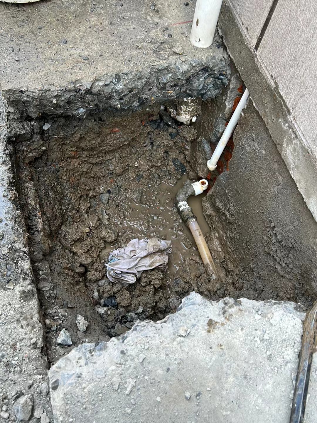 雨季到来，如何防止室外水管漏水？居家维修小技巧-- 苏州普拉明市政建筑工程有限公司