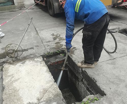 夏季怎样做好赣州管道清理工作，防止管道爆裂？