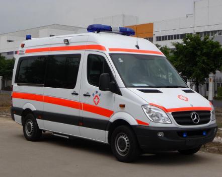 成都救护车接送转院，为了保护人民生命安全而努力