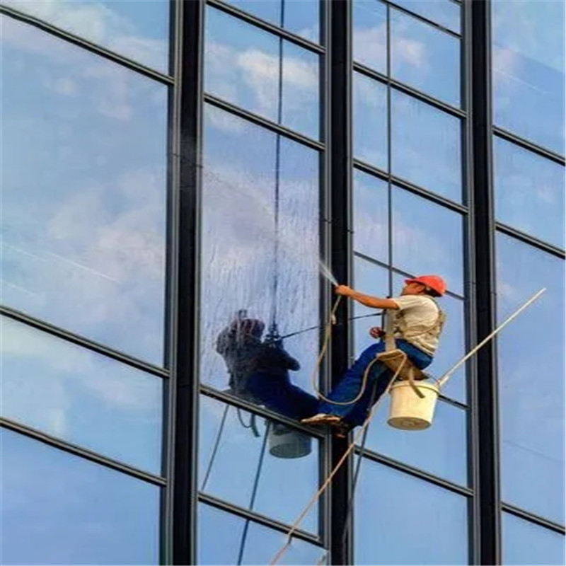 玉环清洗外墙玻璃的重要性-- 玉环复原高空作业服务部