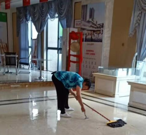 吴江地毯清洗中金属家具地毯要注意的事项-- 吴江超省心家政保洁中心