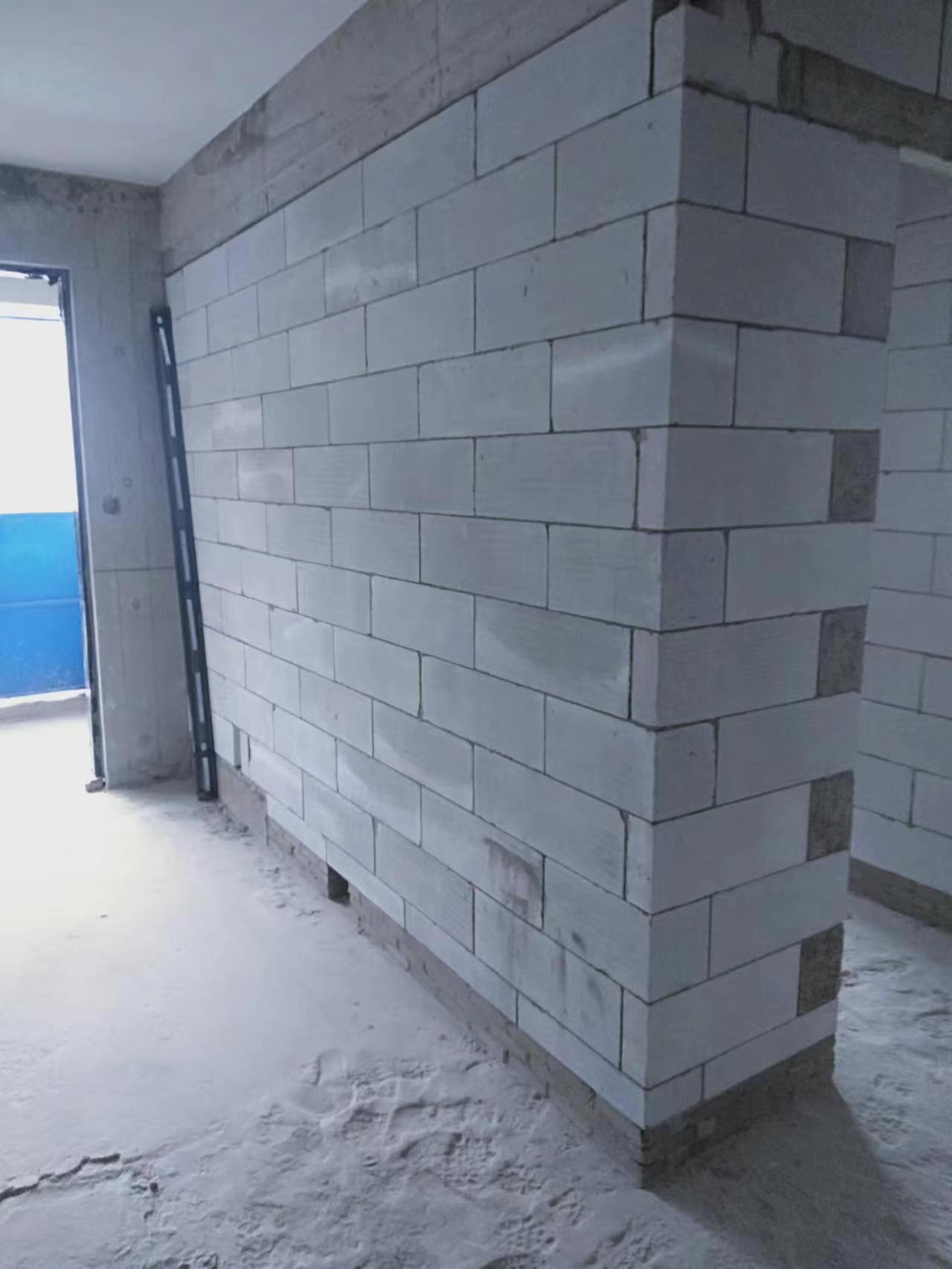 轻质砖的功能及工艺-- 汕头鑫浩砌墙抹灰包工包料
