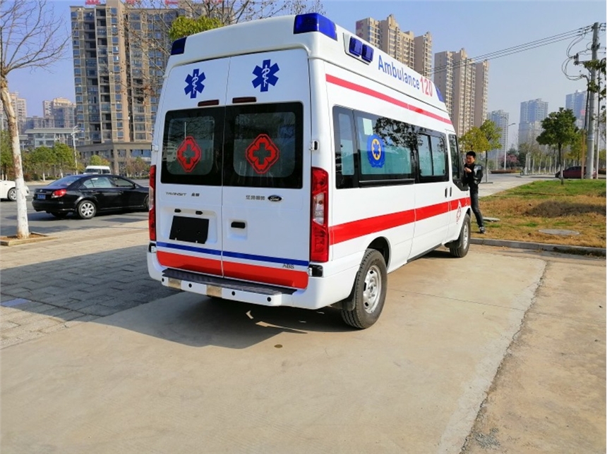 哈尔滨救护车上有什么医疗设施设备？-- 哈尔滨温馨急救中心