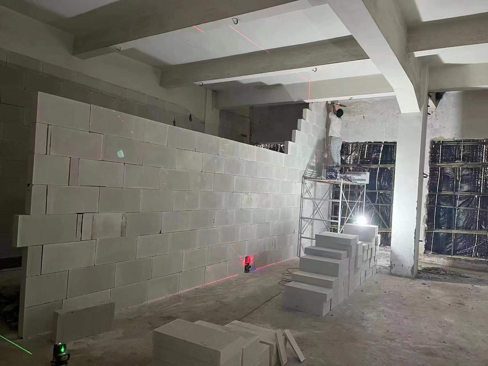 武汉轻质砖生产要求-- 武汉宇轩加气砖隔墙工程