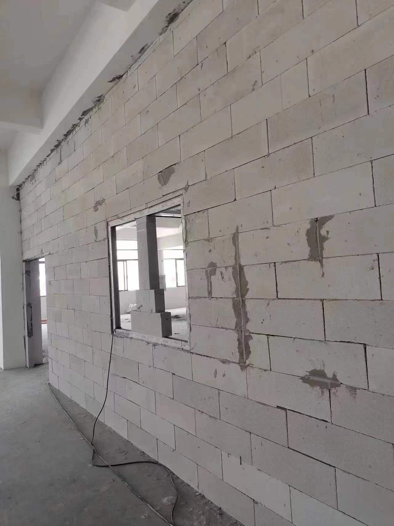 用加气砖砌墙需要注意什么-- 荆州宇轩加气砖隔墙工程
