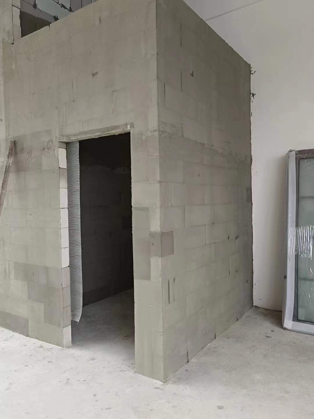 加气块和轻质砖有什么样的区别-- 揭阳黔惠顺兴建筑劳务有限公司