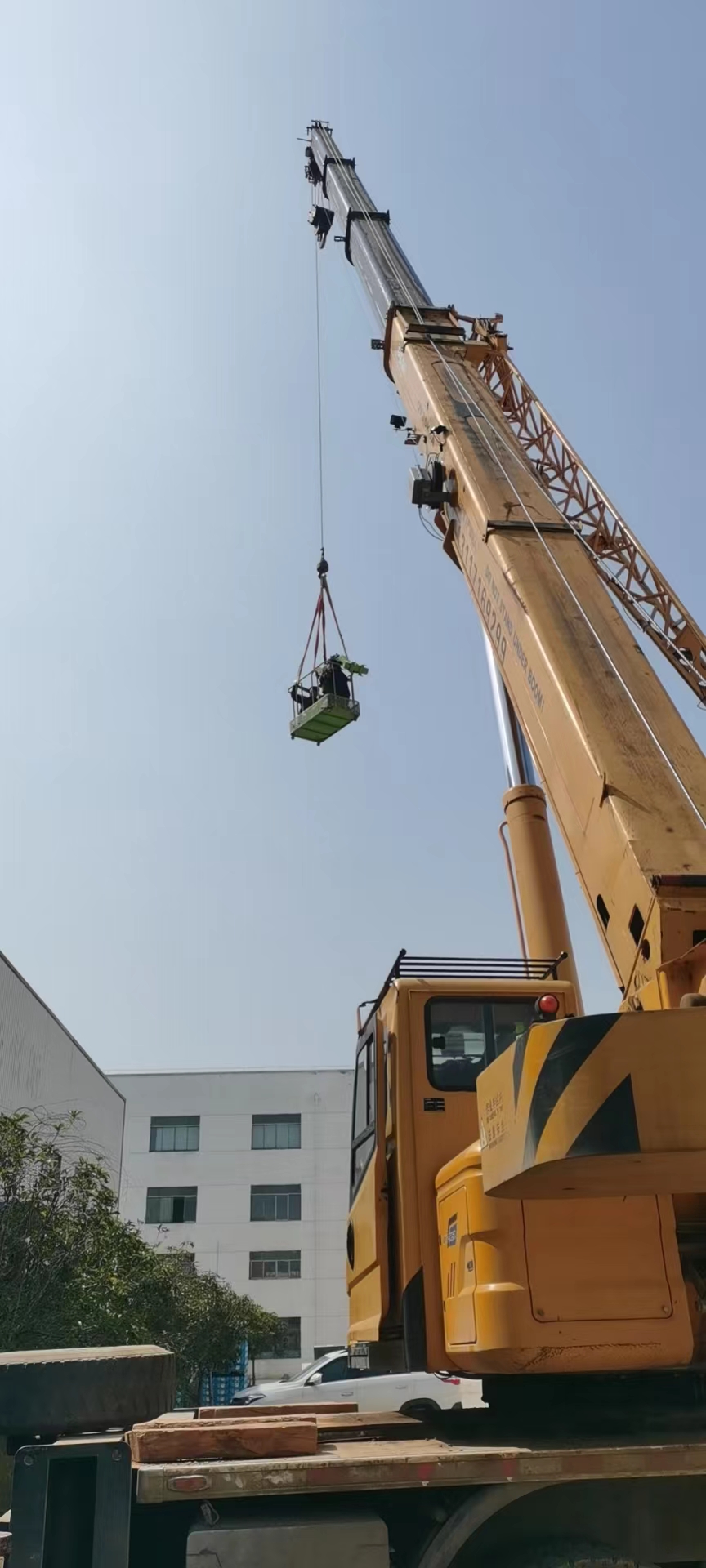 丽水吊车租赁服务，满足您各种需求-- 丽水市琦宇机械租赁有限公司