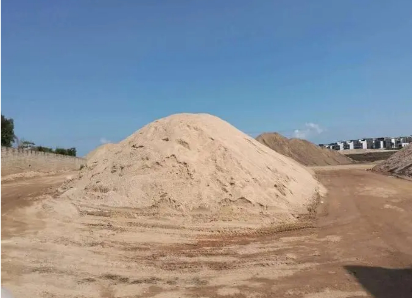 扬州黄沙水泥-- 扬州兄弟拆除有限公司