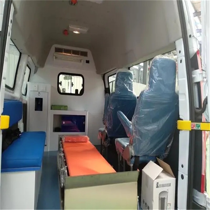 医疗车与救护车的区别解读，关键在于救治能力和功能配置