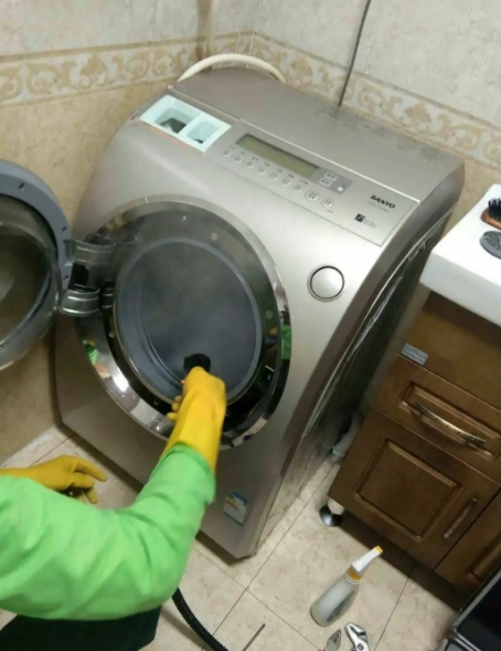 洗衣机多久要清洗一次，什么情况下要叫专业的清洗师傅清洗？