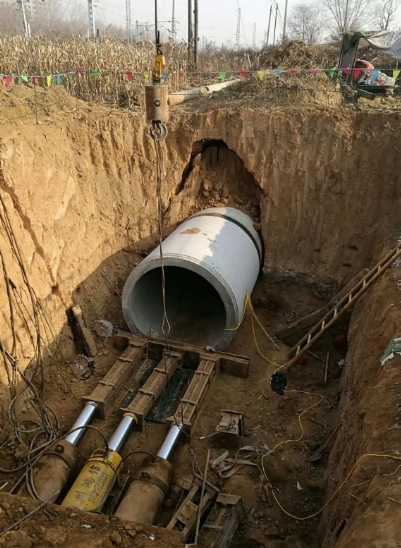 非开挖顶管工程水平钻进技术汇总-- 新疆钻鑫非开挖管道工程公司