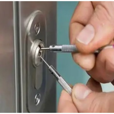 灵山县防盗门的锁芯可以通过锁芯的排数来识别