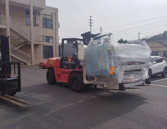 叉车出租能为物流运输工作带来多大便利？-- 平湖市鸿腾起重搬运有限公司