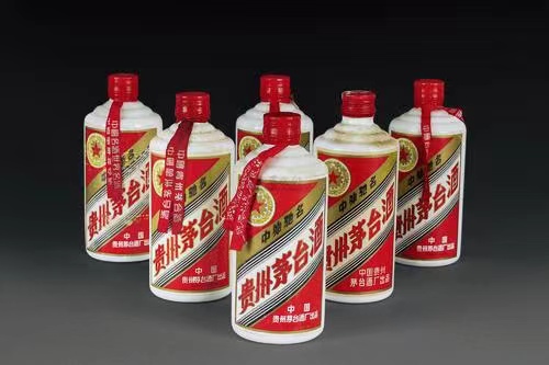 桂林回收茅台酒五粮液店以诚待人-- 桂林海源君品烟酒回收店