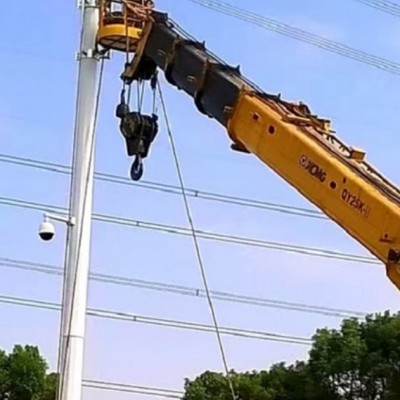 吊车在电力设施建设中有着怎样的表现？