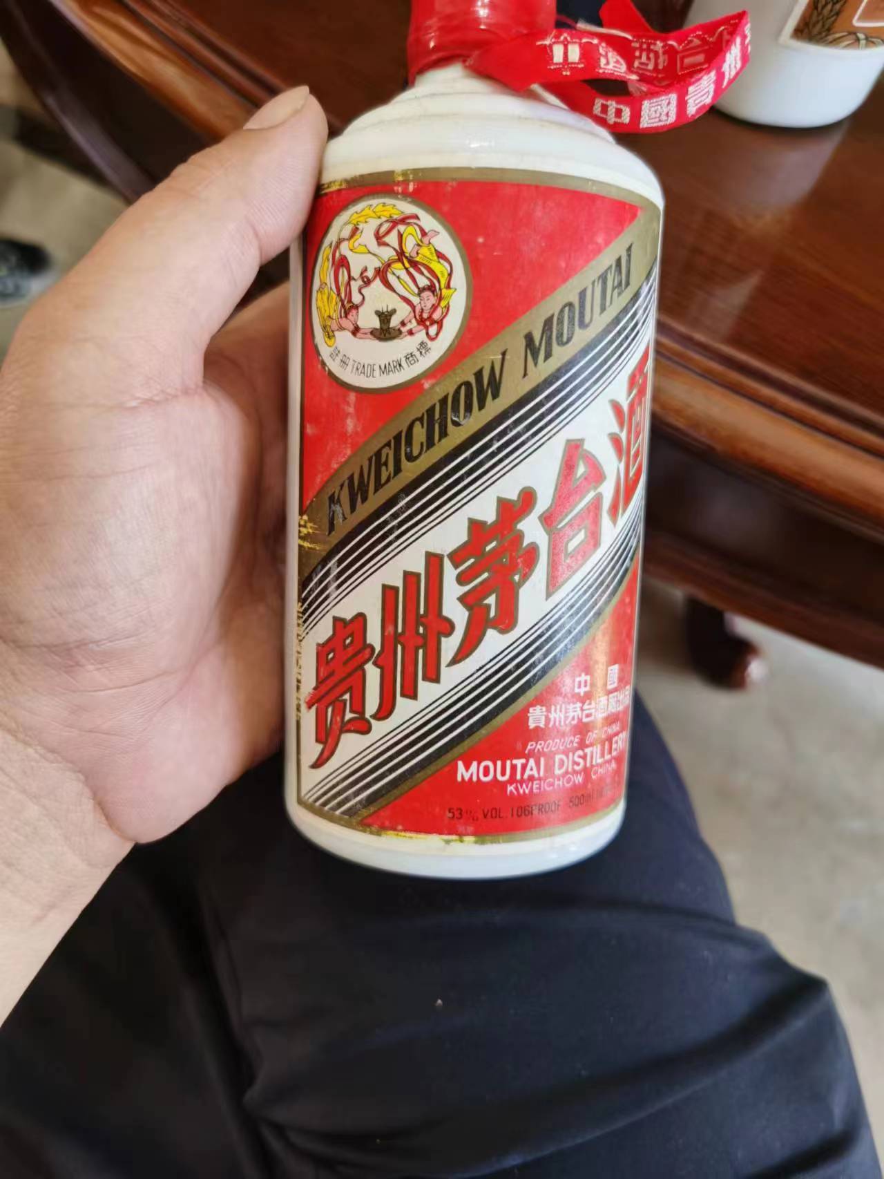 桂林附近老酒回收公司电话-- 桂林海源君品烟酒回收店