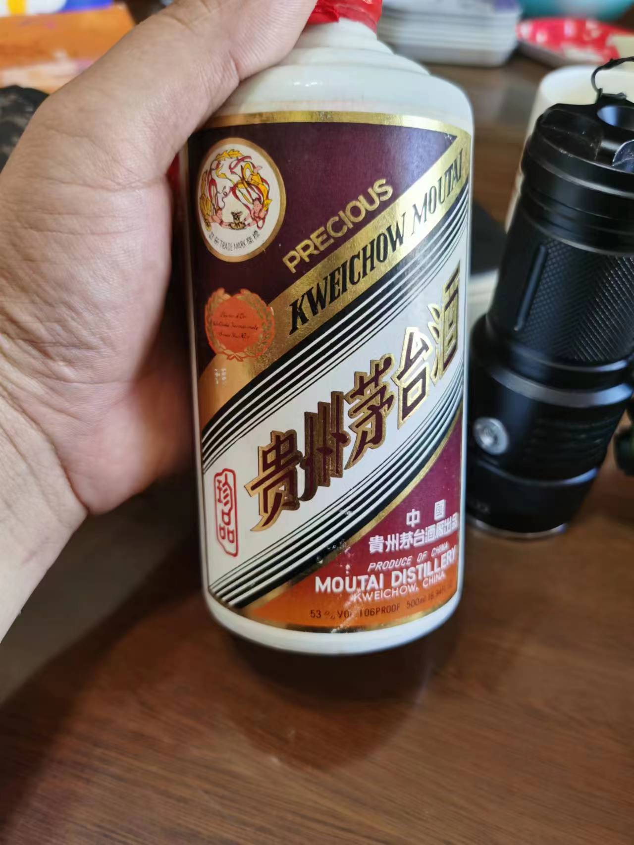 桂林上门回收闲置老酒-- 桂林海源君品烟酒回收店