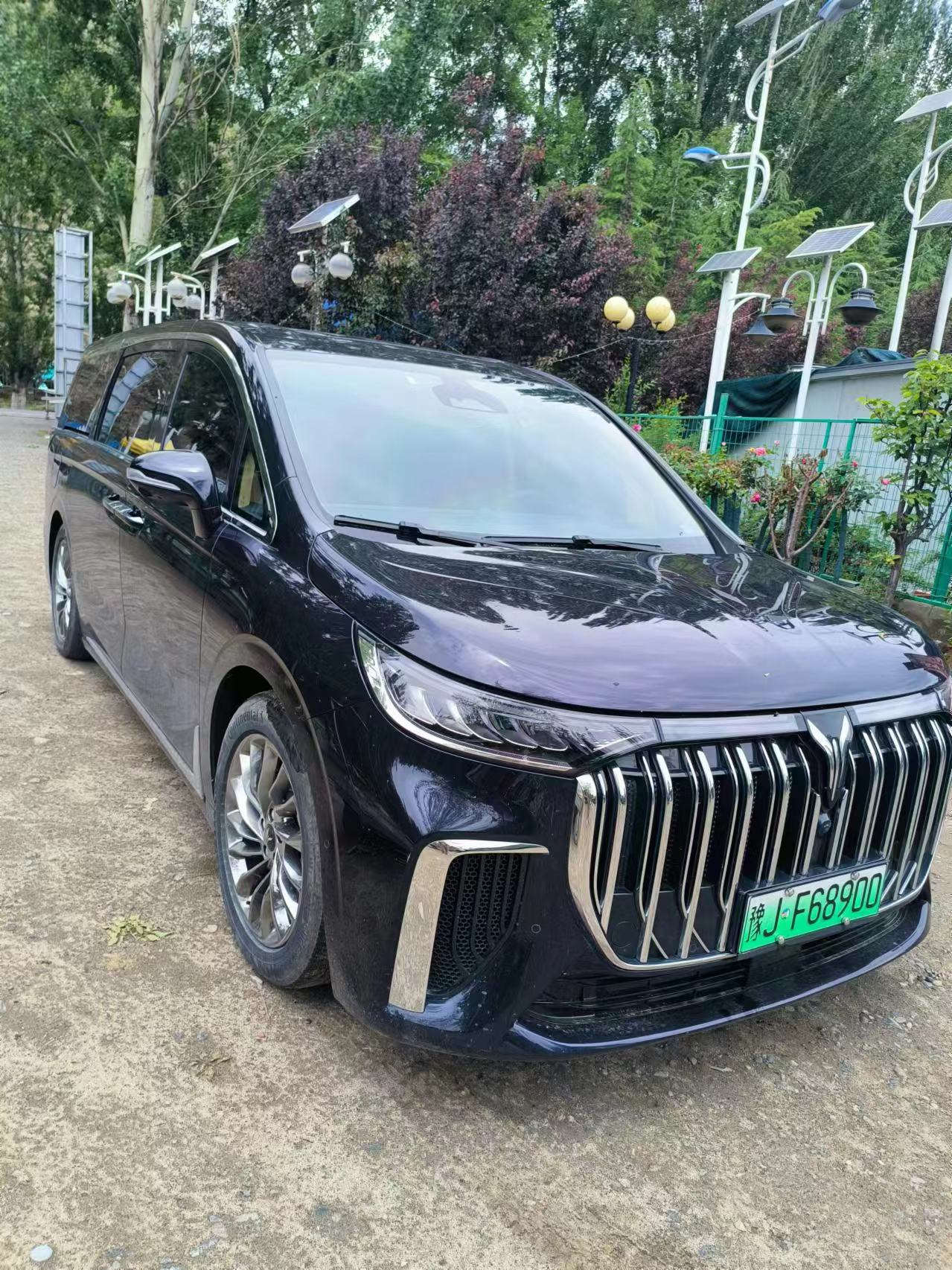 拉萨租车，探索高原之美的不二选择-- 西藏润鸿汽车租赁有限公司