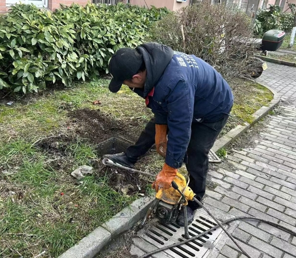 在老旧小区清理化粪池需要注意哪些？-- 桐乡市彭师傅管道疏通维修服务中心