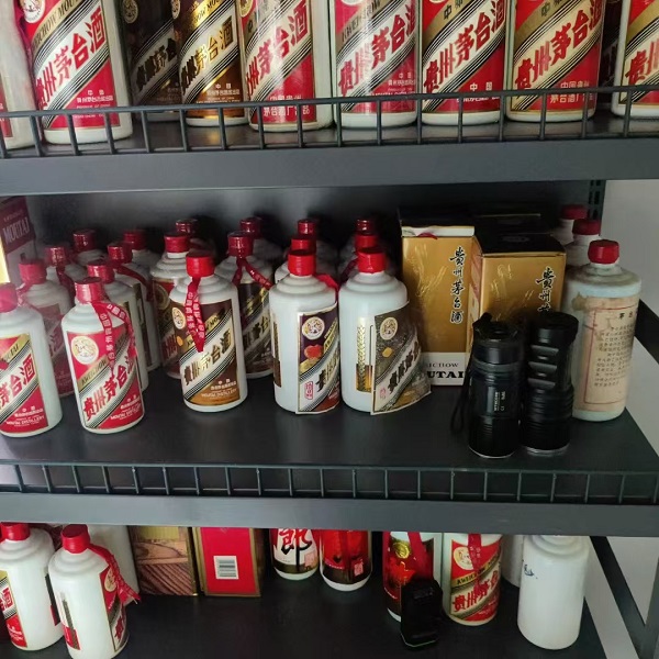 聊城市免费上门回收精品茅台酒-金鼎商行24小时在线-- 聊城金鼎烟酒礼品回收中心
