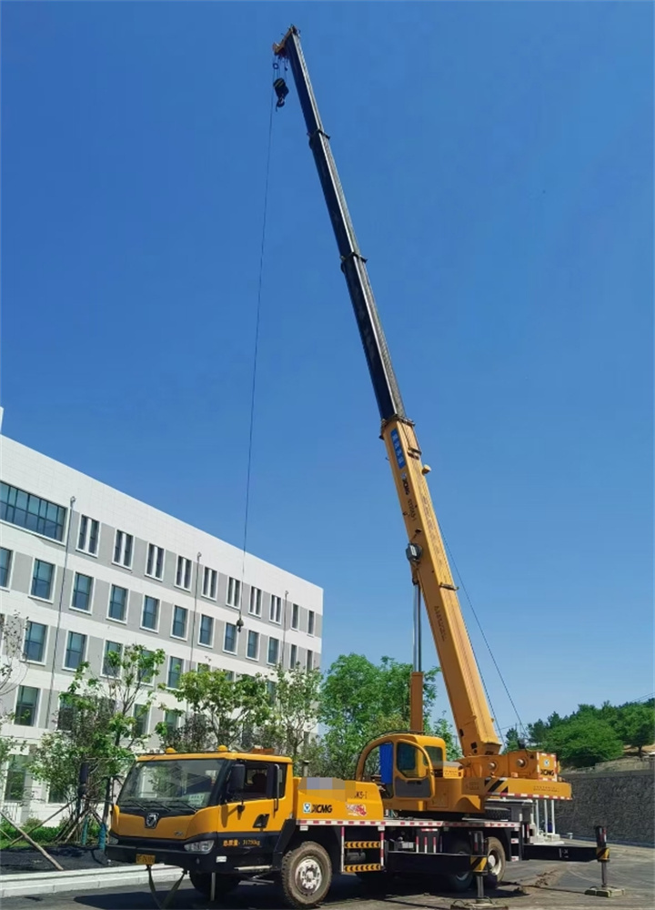 吊车在进行工业设备安装工作的操作流程是怎样的？-- 安平县宋氏建筑工程机械租赁有限公司