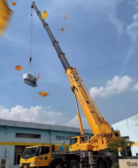 大型建筑施工时，履带式吊车和汽车式吊车哪种更合适？-- 安平县宋氏建筑工程机械租赁有限公司