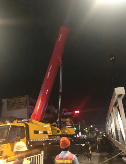 贺州吊车租赁公司在选择阶段应注意的方法-- 贺州市伟鑫吊装有限公司