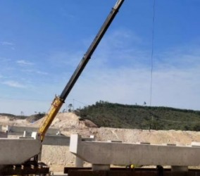 吊车在建筑拆除工程中是怎样进行精准作业的？