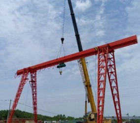 在园林景观建设中，吊车对吊运景观石的作用？