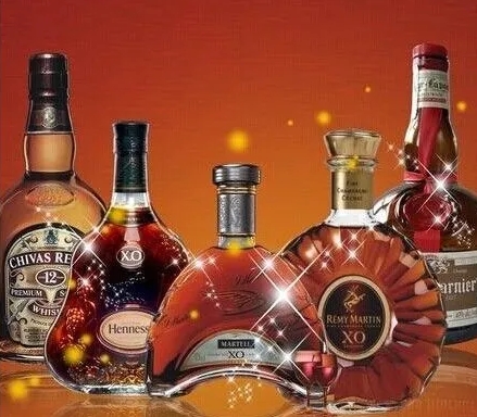 常熟回收老酒怎么通过触觉来品鉴美酒?-- 常熟诚信烟酒回收中心