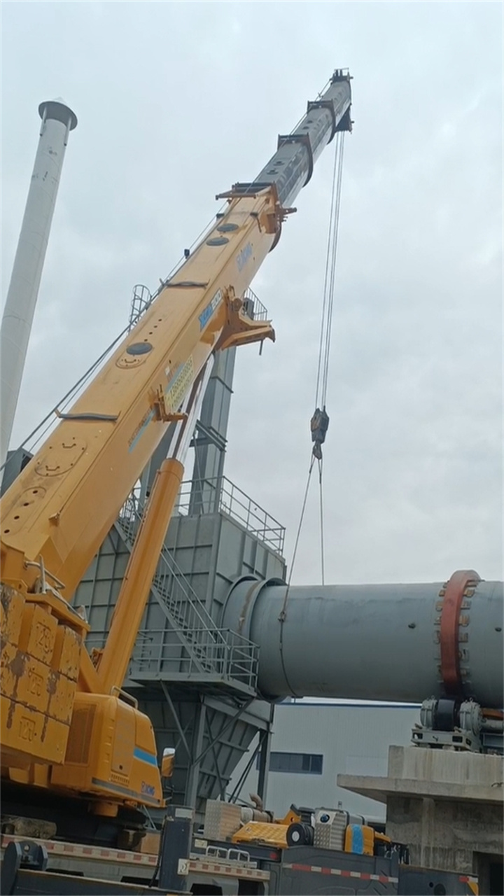 大型吊车在桥梁主塔搭建过程里的关键作用！-- 临汾洪洞建辉吊车吊装服务中心