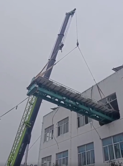 吊车租赁协议对于吊车作业的周边安全防护范围未明确，如何界定？-- 宿州市宏飞吊装机械租赁服务中心