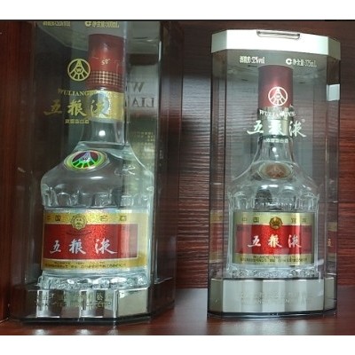 成都茅台酒回收讲解品尝老酒的方法有