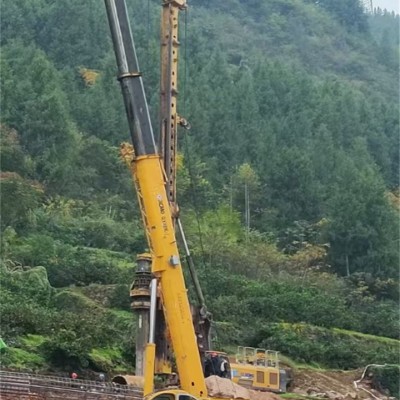 吊车出租作业过程中如何保障设备安全？
