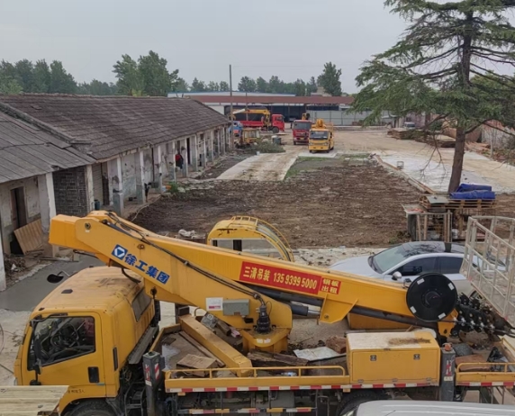 吊车出租租赁服务如何让桥梁建设更轻松？-- 天门市诚信吊车出租服务中心